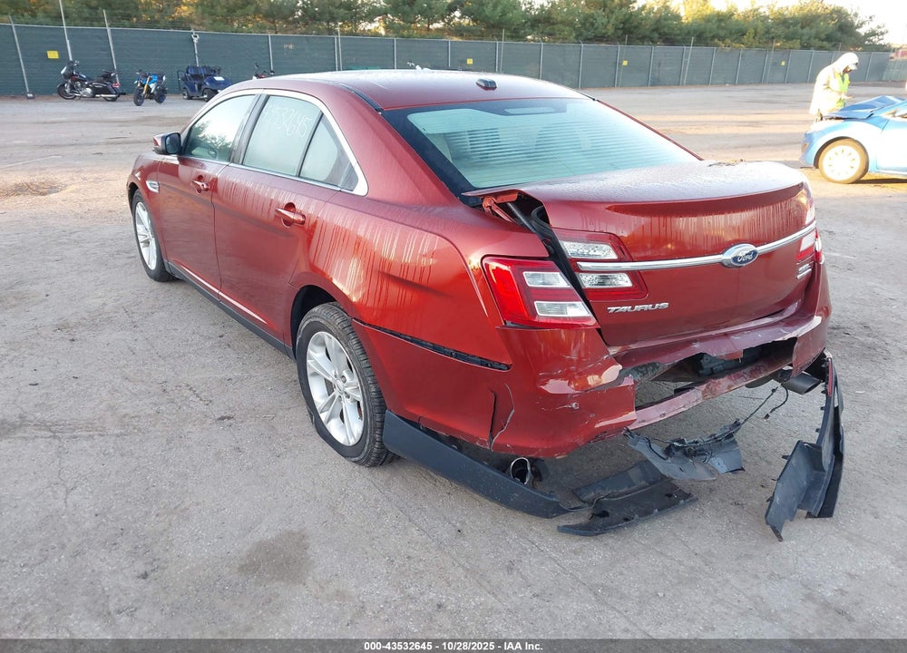2014 FORD TAURUS VIN: 1FAHP2E81EG105840