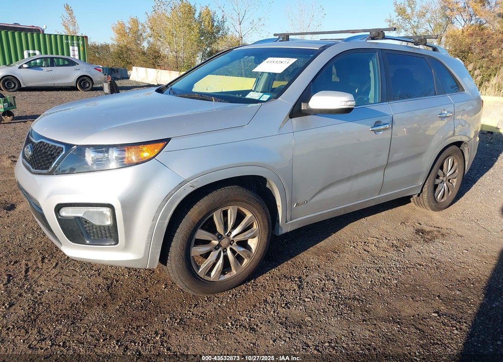 2011 KIA SORENTO SX V6 VIN: 5XYKWDA23BG093673