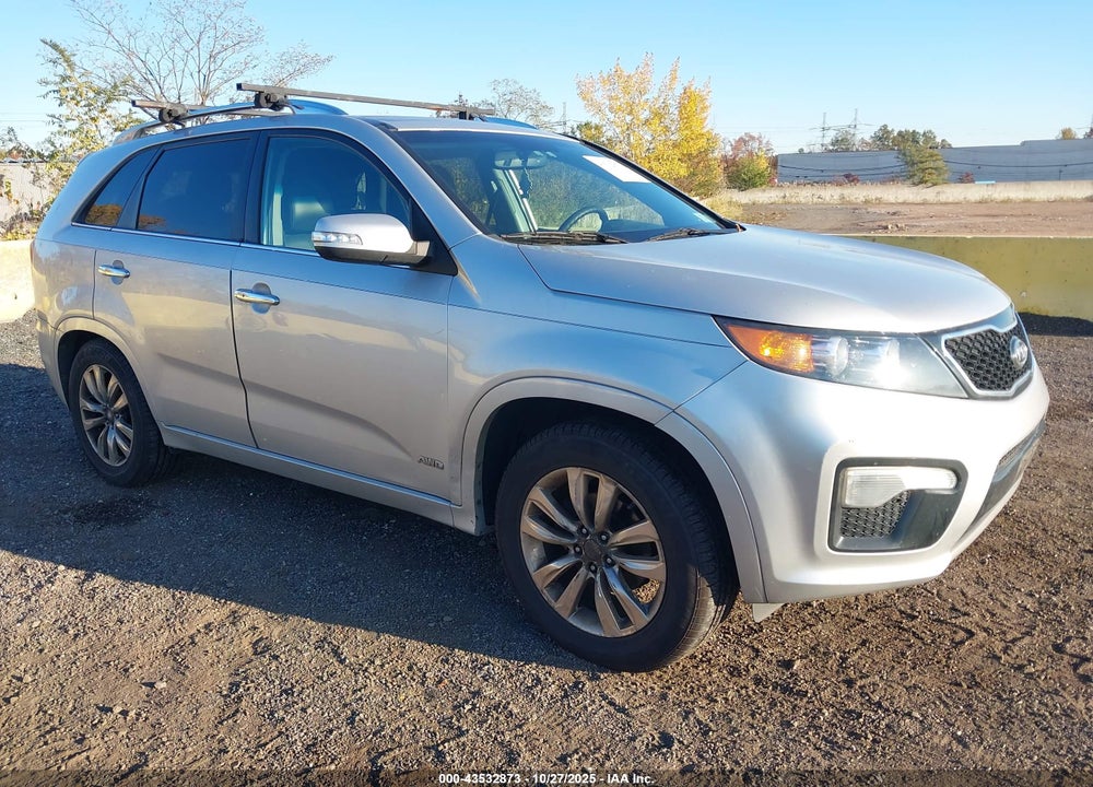 2011 KIA SORENTO SX V6 VIN: 5XYKWDA23BG093673