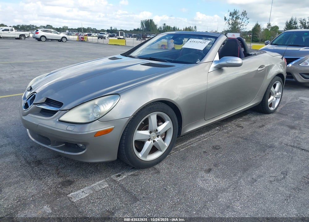 2005 MERCEDES-BENZ SLK 350 VIN: WDBWK56F75F026031
