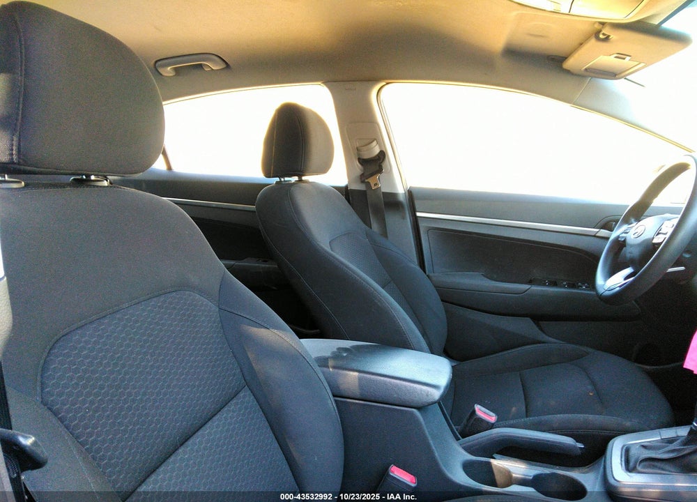 2020 HYUNDAI ELANTRA VIN: 5NPD74LF0LH499586
