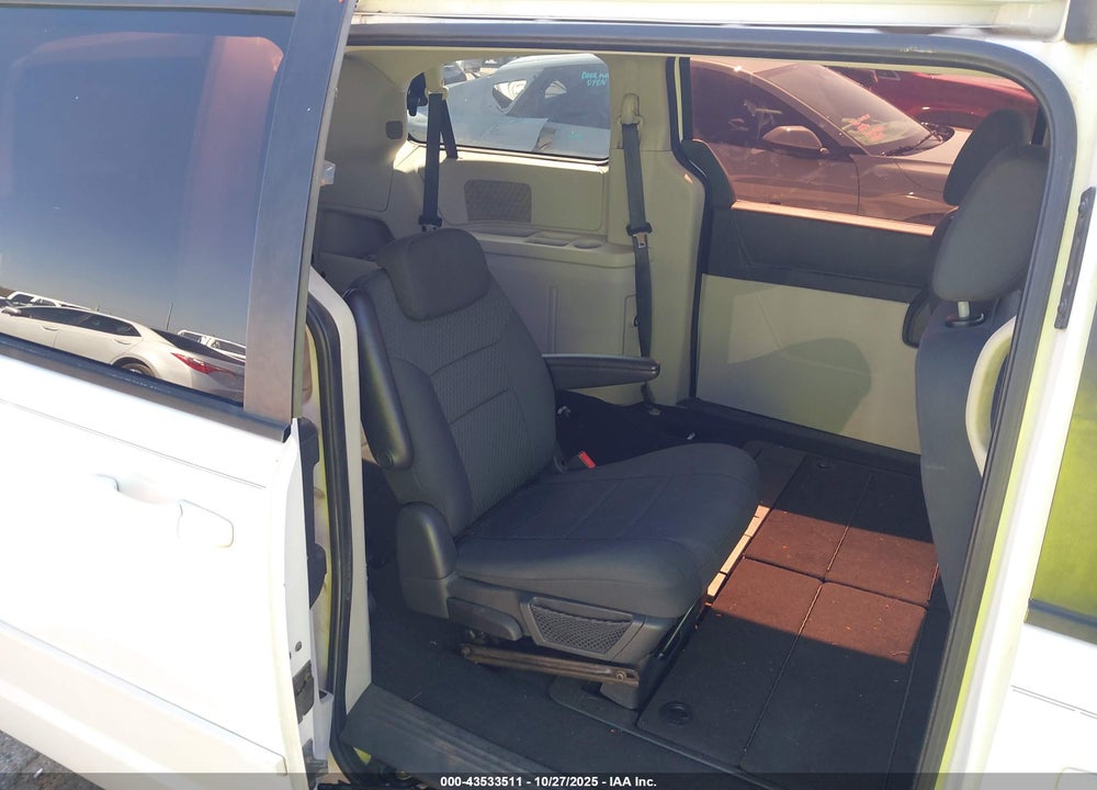 2010 DODGE GRAND CARAVAN SE VIN: 2D4RN4DE4AR228681