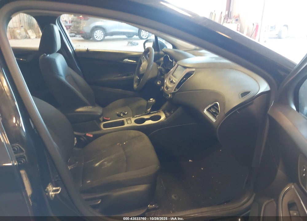 2017 CHEVROLET CRUZE VIN: 1G1BC5SM4H7152095