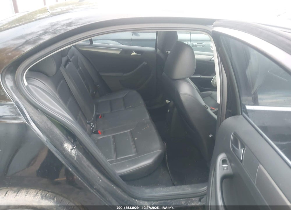 2014 VOLKSWAGEN JETTA 2.0L TDI VIN: 3VWLL7AJXEM333053