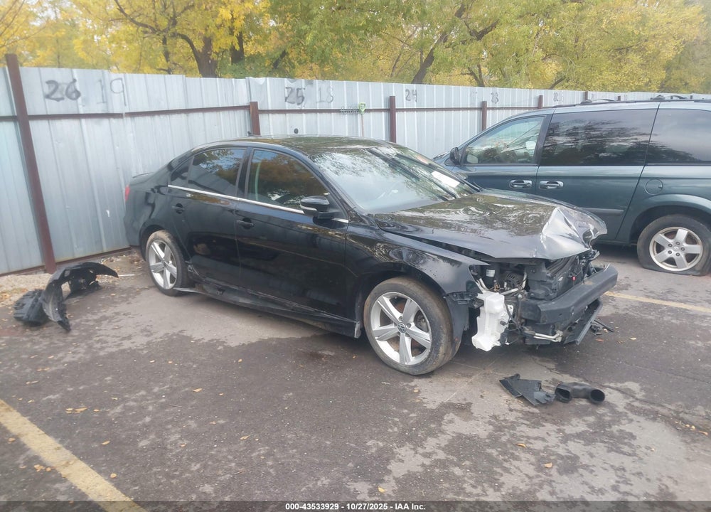 2014 VOLKSWAGEN JETTA 2.0L TDI VIN: 3VWLL7AJXEM333053