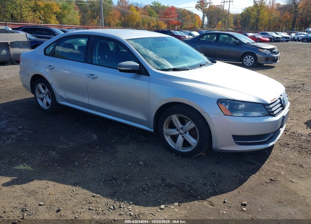 2014 VOLKSWAGEN PASSAT 1.8T S VIN: 1VWAT7A38EC036888
