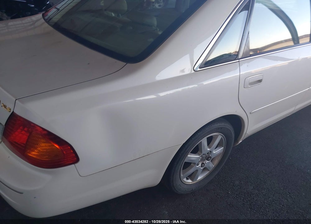 2002 TOYOTA AVALON XLS VIN: 4T1BF28B02U262584