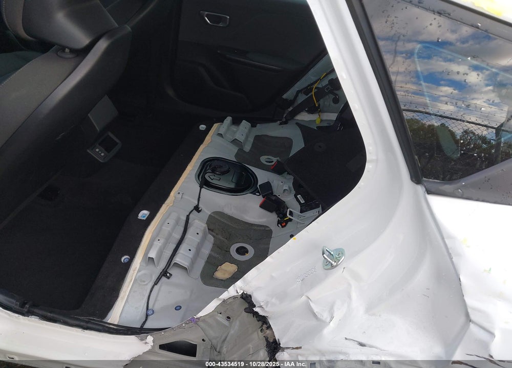 2025 KIA K4 LXS VIN: 3KPFT4DE2SE182454