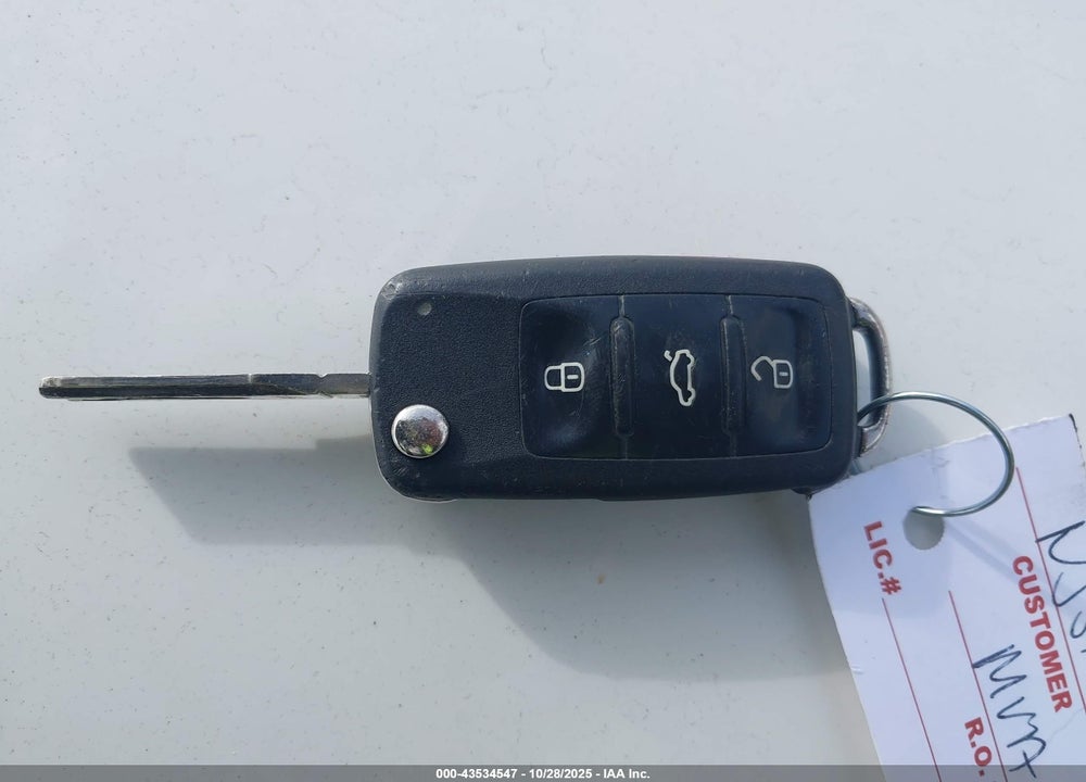 2011 VOLKSWAGEN JETTA VIN: 3VWDZ7AJ1BM312798