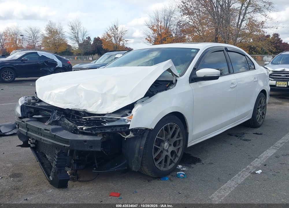 2011 VOLKSWAGEN JETTA VIN: 3VWDZ7AJ1BM312798