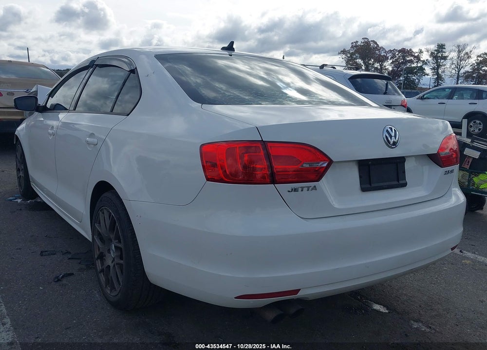 2011 VOLKSWAGEN JETTA VIN: 3VWDZ7AJ1BM312798