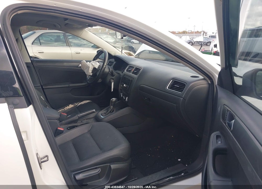 2011 VOLKSWAGEN JETTA VIN: 3VWDZ7AJ1BM312798