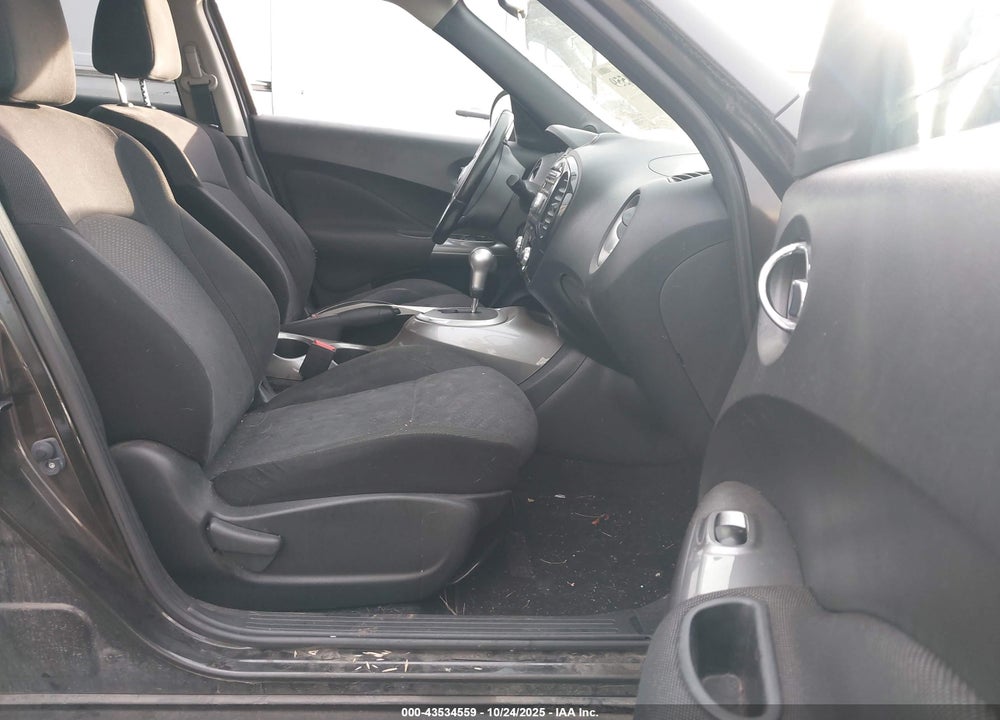 2011 NISSAN JUKE SV VIN: JN8AF5MR3BT019544