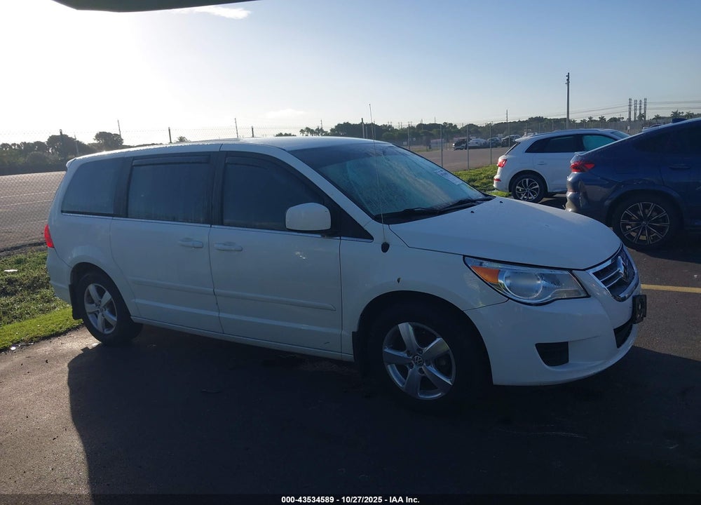 2010 VOLKSWAGEN ROUTAN SE VIN: 2V4RW3D19AR186743