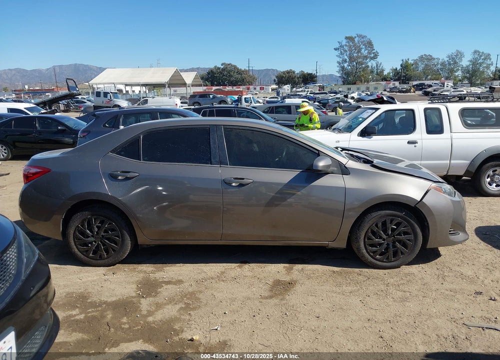 2018 TOYOTA COROLLA VIN: 5YFBURHE4JP762661