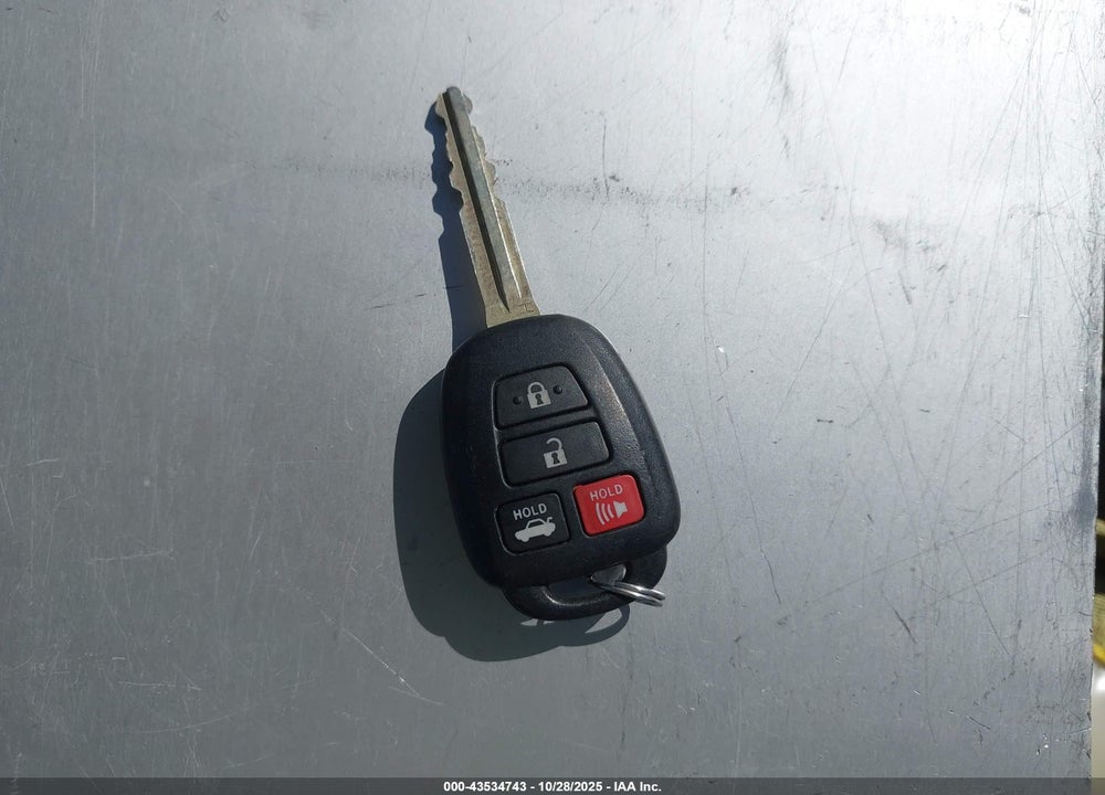 2018 TOYOTA COROLLA VIN: 5YFBURHE4JP762661