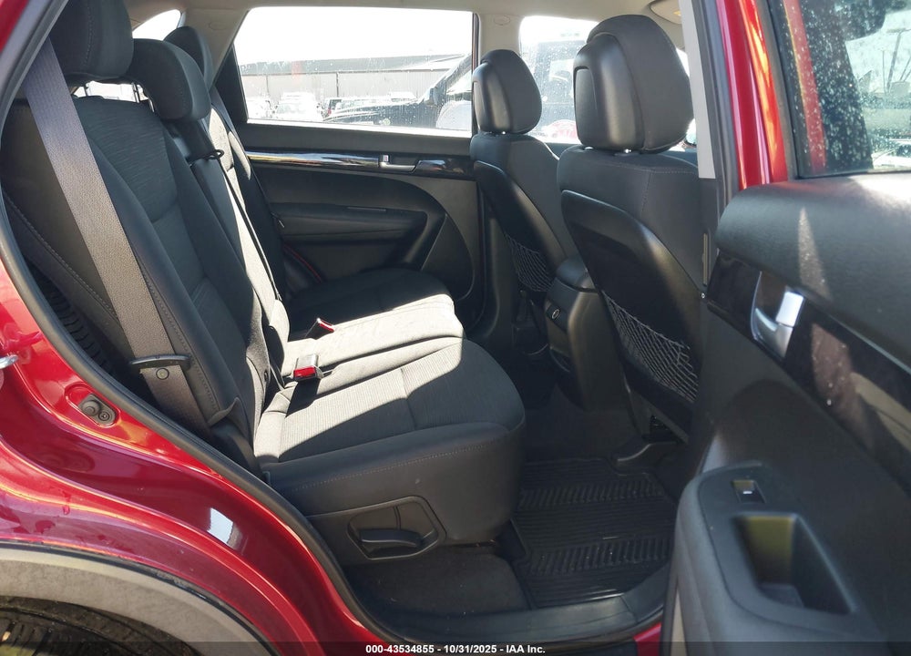 2014 KIA SORENTO VIN: 5XYKT3A67EG470967