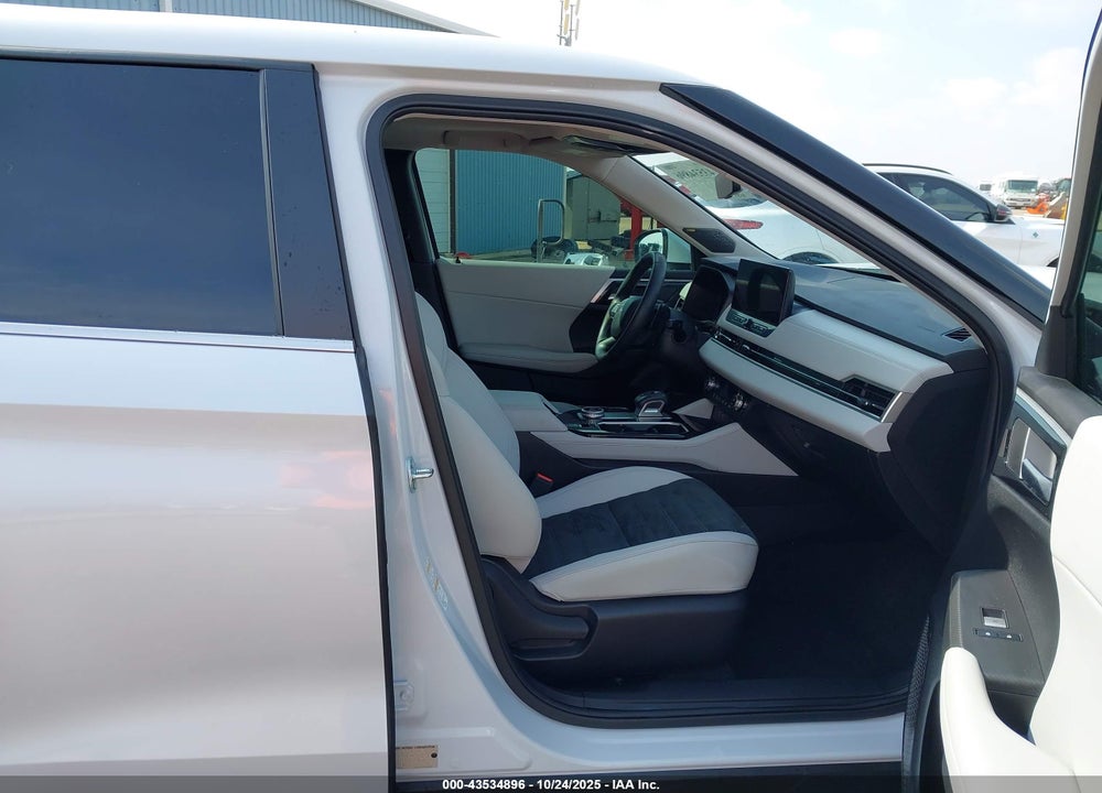 2025 MITSUBISHI OUTLANDER SE 2.5 2WD VIN: JA4J3VA8XSZ019693