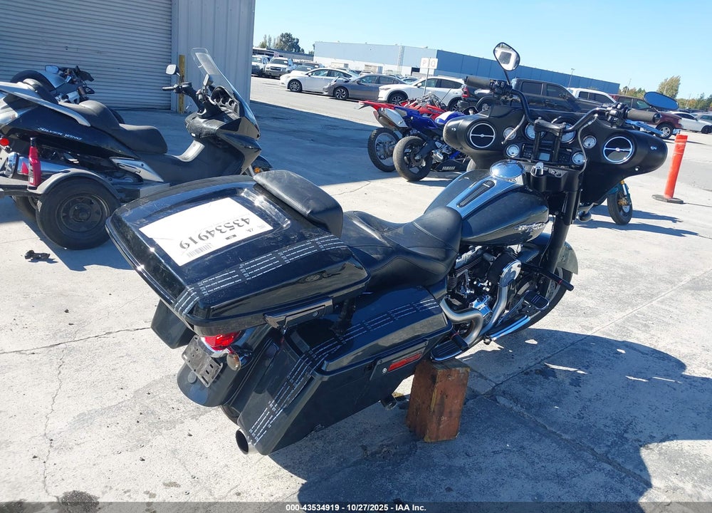 2009 HARLEY-DAVIDSON FLHX VIN: 1HD1KB4399Y649825