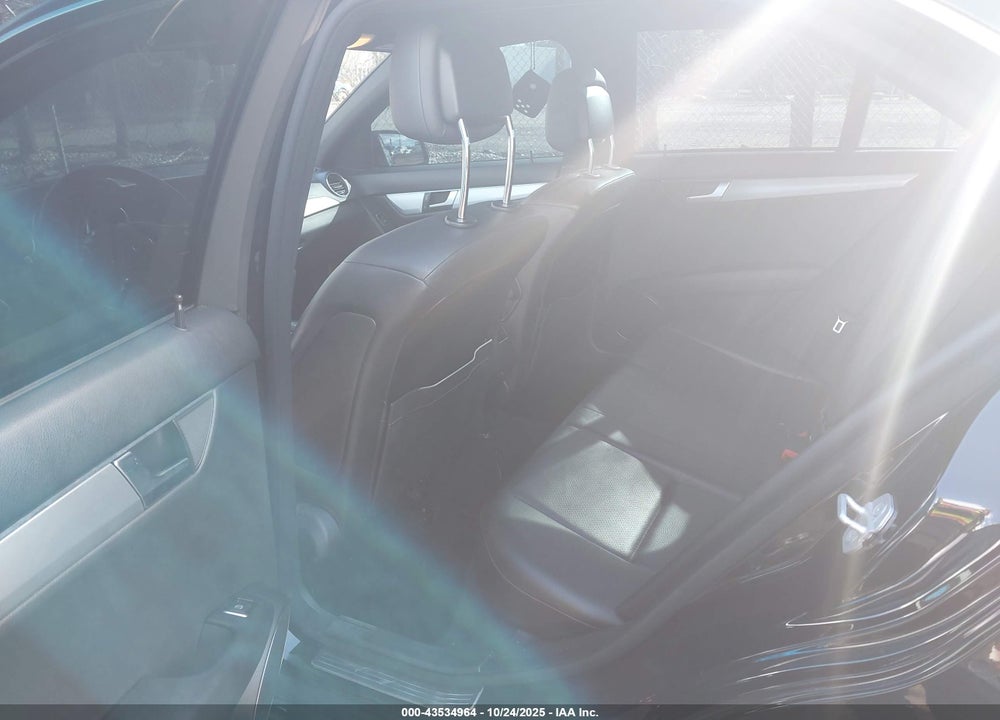 2013 MERCEDES-BENZ C 300 SPORT 4MATIC VIN: WDDGF8AB3DR293010