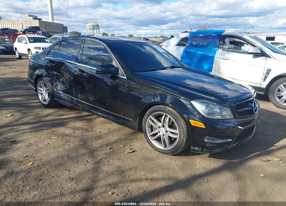 2013 MERCEDES-BENZ C 300 SPORT 4MATIC VIN: WDDGF8AB3DR293010