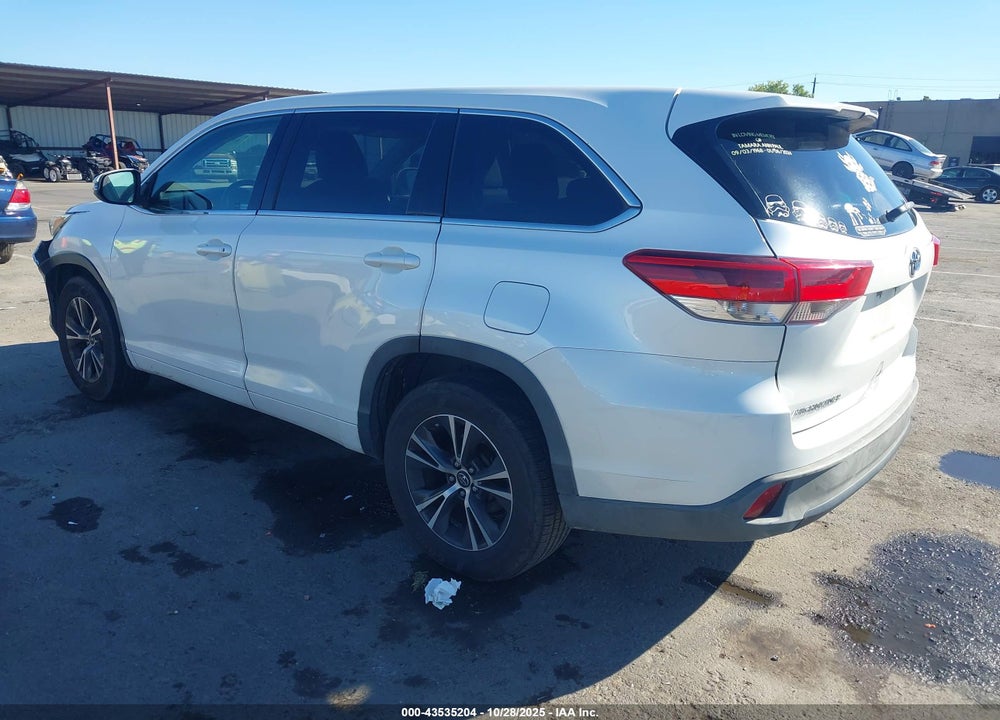 2018 TOYOTA HIGHLANDER LE VIN: 5TDZARFH0JS037151