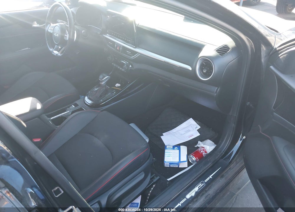 2024 KIA FORTE GT VIN: 3KPF44AC2RE697853