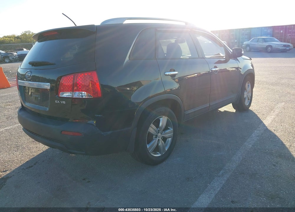 2013 KIA SORENTO VIN: 5XYKU4A22DG322398