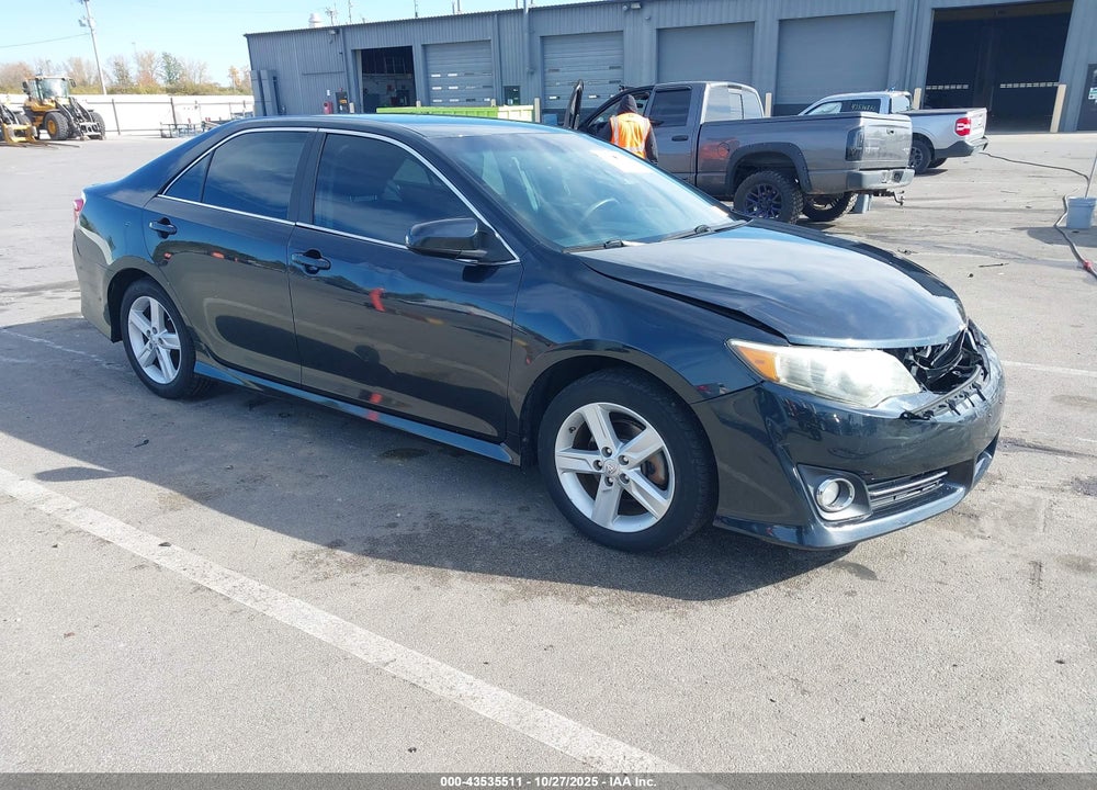 2013 TOYOTA CAMRY SE VIN: 4T1BF1FK4DU236876