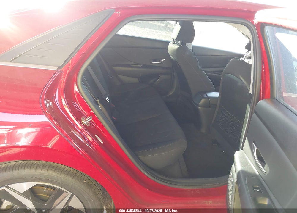 2021 HYUNDAI ELANTRA SEL VIN: KMHLN4AG1MU180262