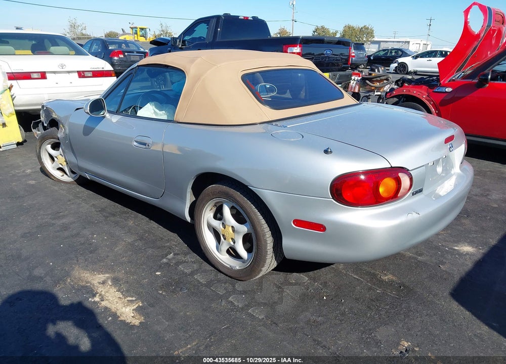1999 MAZDA MX-5 MIATA VIN: JM1NB353XX0137039