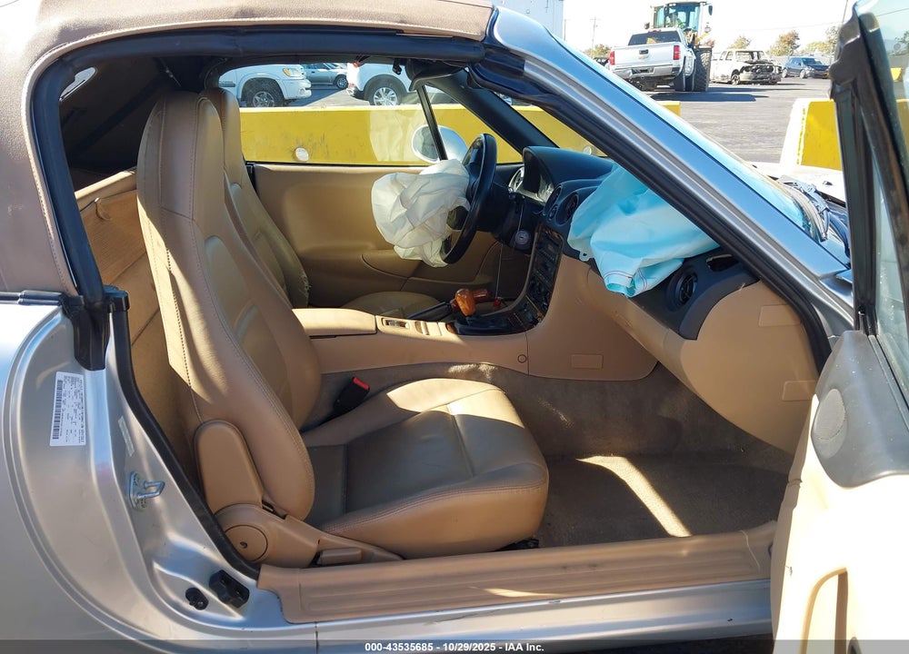 1999 MAZDA MX-5 MIATA VIN: JM1NB353XX0137039