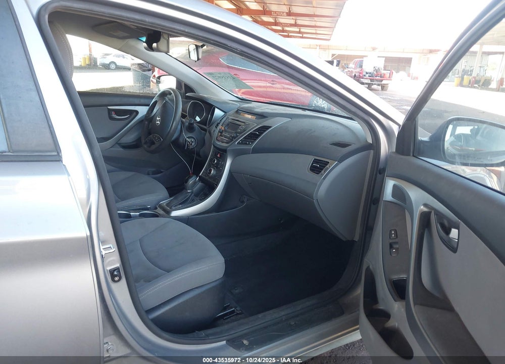 2014 HYUNDAI ELANTRA SE VIN: KMHDH4AE0EU118072