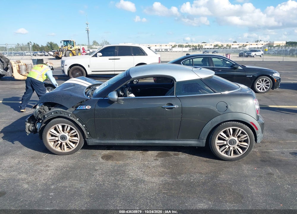 2012 MINI COOPER VIN: WMWSX3C54CT154790