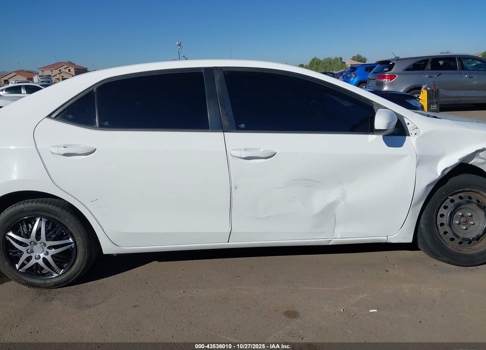 2018 TOYOTA COROLLA LE VIN: 5YFBURHE5JP759283