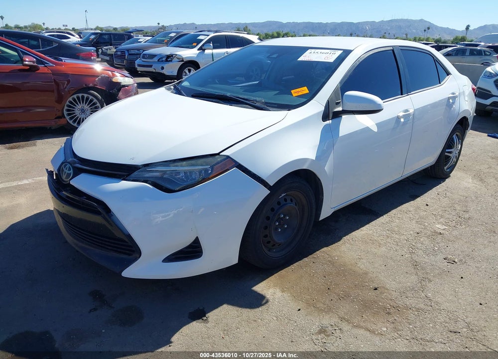 2018 TOYOTA COROLLA LE VIN: 5YFBURHE5JP759283
