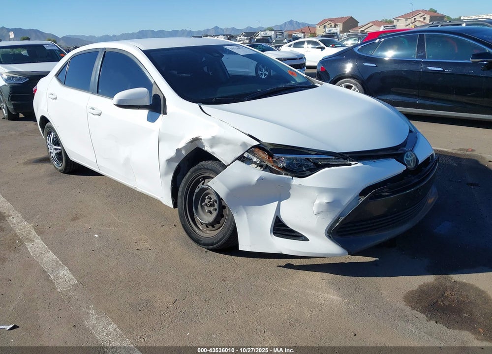 2018 TOYOTA COROLLA LE VIN: 5YFBURHE5JP759283