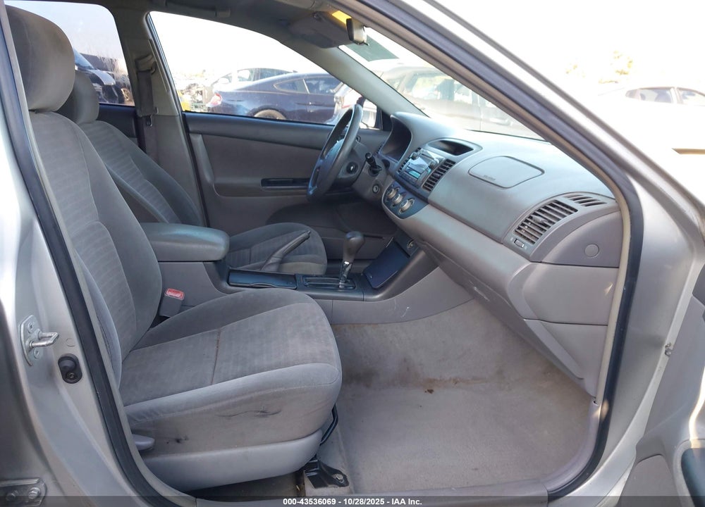 2005 TOYOTA CAMRY STD/ VIN: 4T1BE32K85U551640