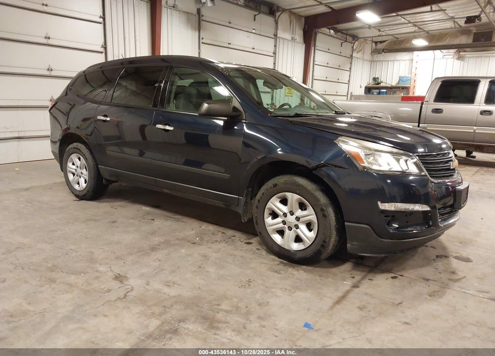 2017 CHEVROLET TRAVERSE LS VIN: 1GNKVFED0HJ233091