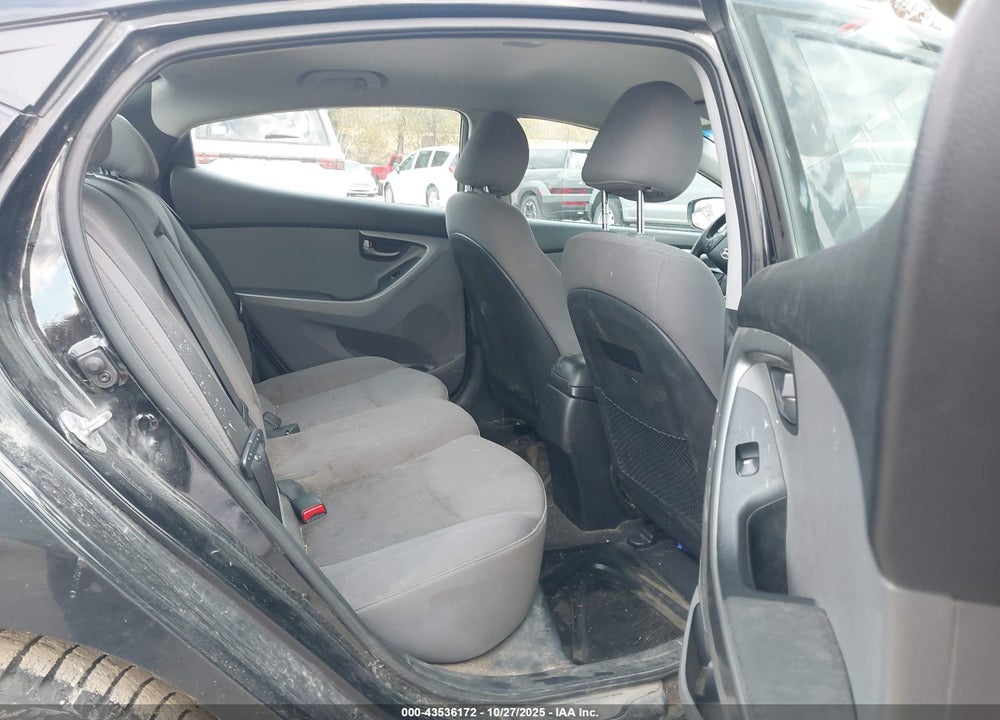 2014 HYUNDAI ELANTRA SE VIN: 5NPDH4AE1EH536803