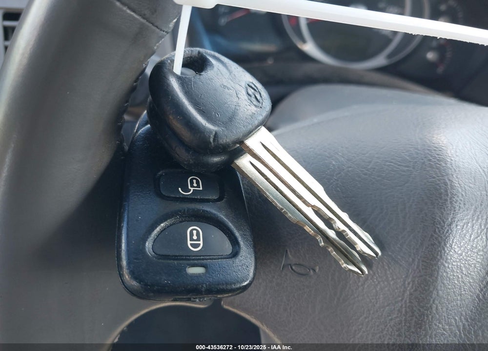 2008 HYUNDAI TUCSON VIN: KM8JN72D08U770049