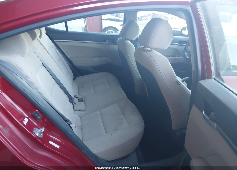 2017 HYUNDAI ELANTRA SE VIN: KMHD74LF7HU392060