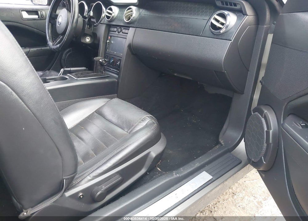2005 FORD MUSTANG GT DELUXE/GT PREMIUM VIN: 1ZVFT82H755161178