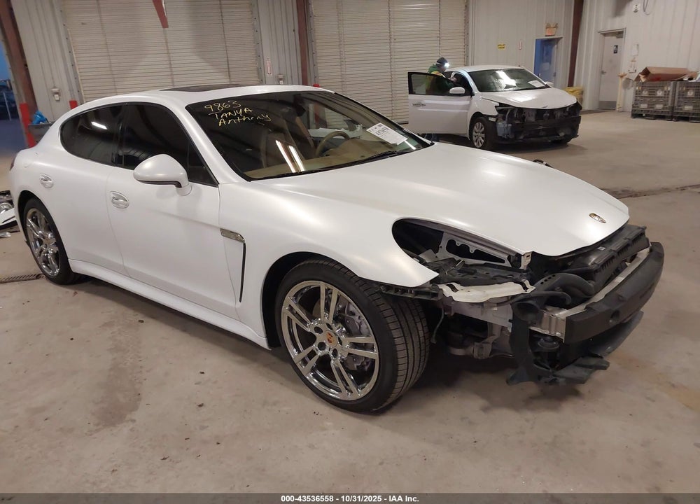 2013 PORSCHE PANAMERA 4 VIN: WP0AA2A73DL011801