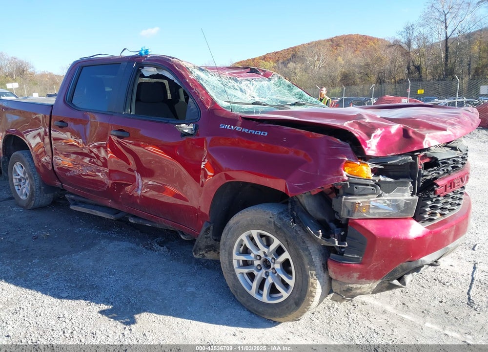 2020 CHEVROLET SILVERADO 1500 4WD SHORT BED CUSTOM VIN: 1GCPYBEK0LZ310842