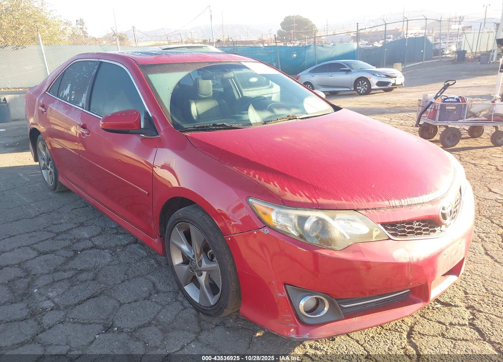2014 TOYOTA CAMRY SE SPORT VIN: 4T1BF1FK2EU740182