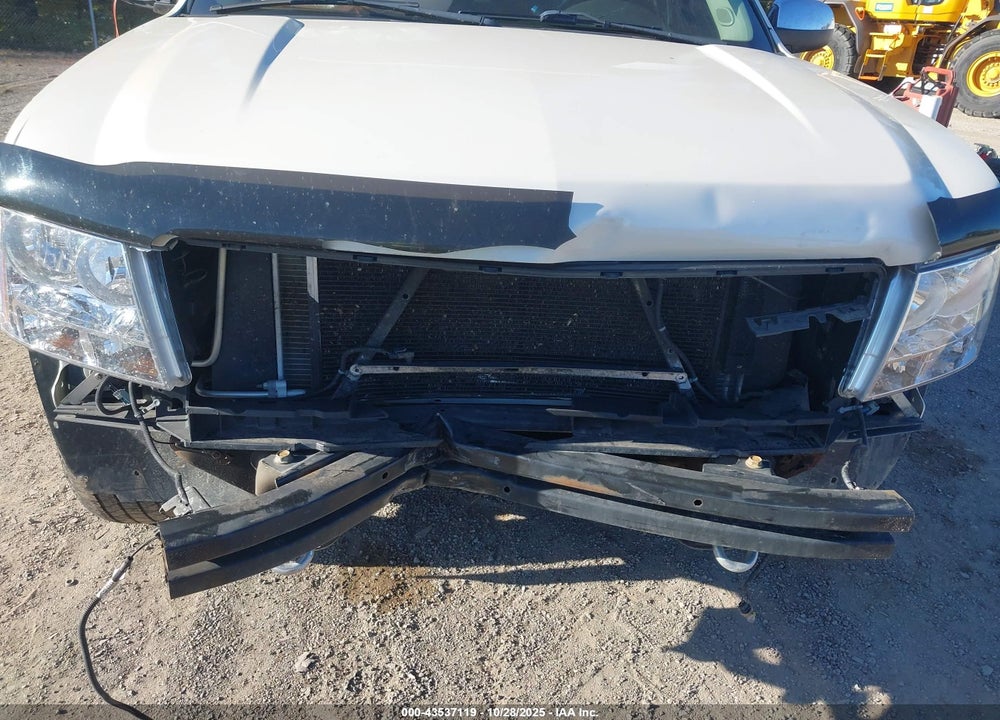2011 CHEVROLET TAHOE LTZ VIN: 1GNSKCE00BR308157