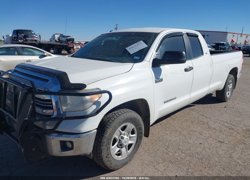 2017 TOYOTA TUNDRA SR5 5.7L V8 VIN: 5TFCW5F13HX021565