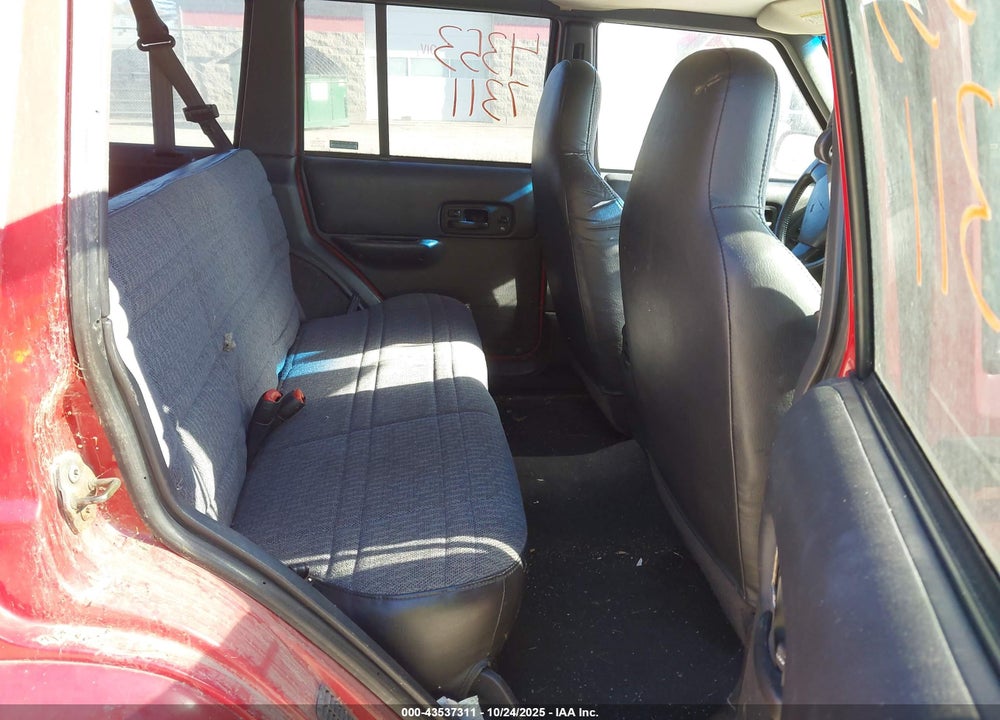 2001 JEEP CHEROKEE SPORT VIN: 1J4FF48S51L574917
