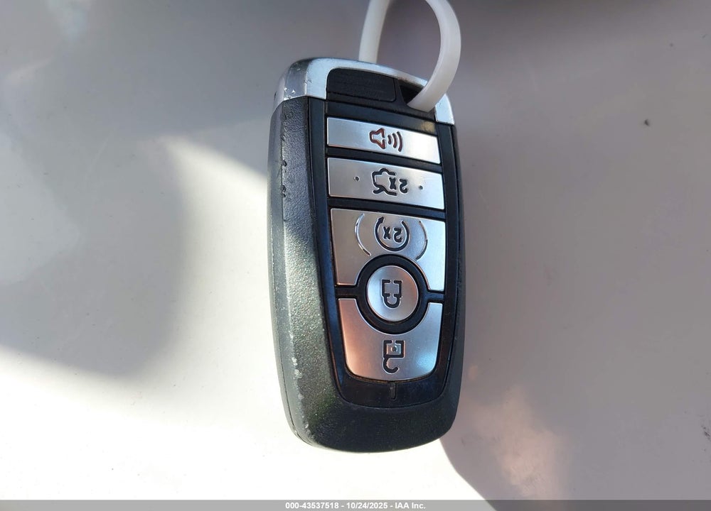 2017 FORD FUSION VIN: 3FA6P0SU5HR129763